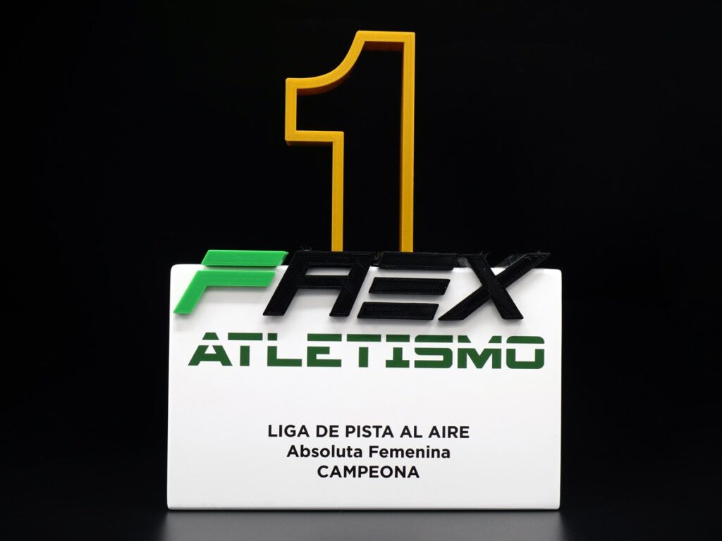 Trofeo Personalizado - Liga de Pista al Aire FEAX Campeona Femenina