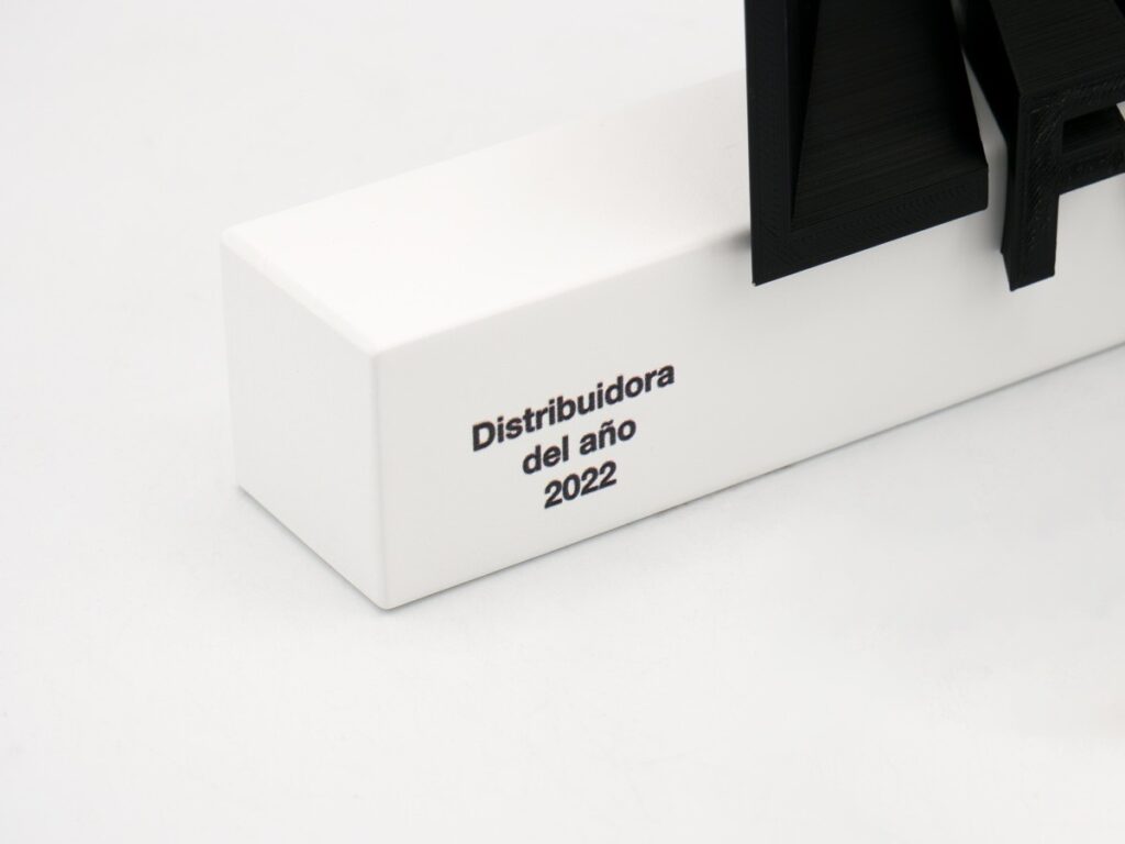 Trofeo Personalizado Detalle Peana - Distribuidora del Año FECE Sony Pictures 2022