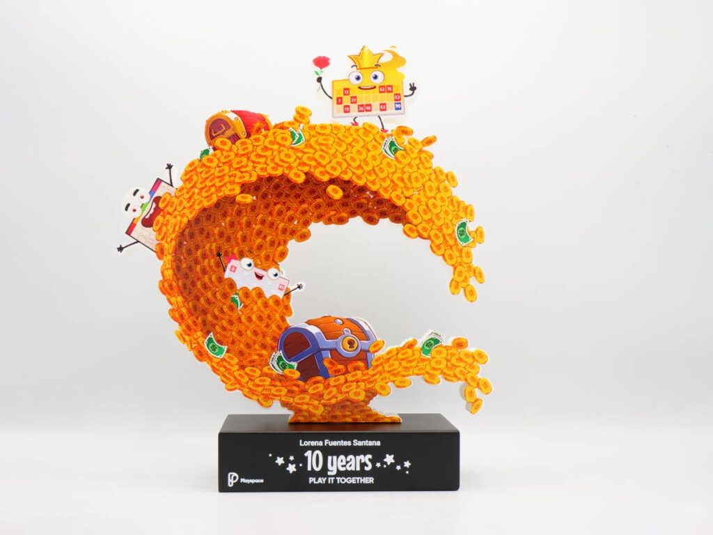 Trofeo Personalizado - 10 Years Play It Together Playspace