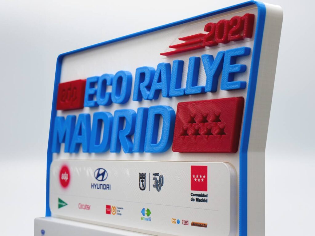 Trofeo Personalizado Lateral Derecho - Eco Rallye Madrid Real Federación Española de Automovilismo 2021