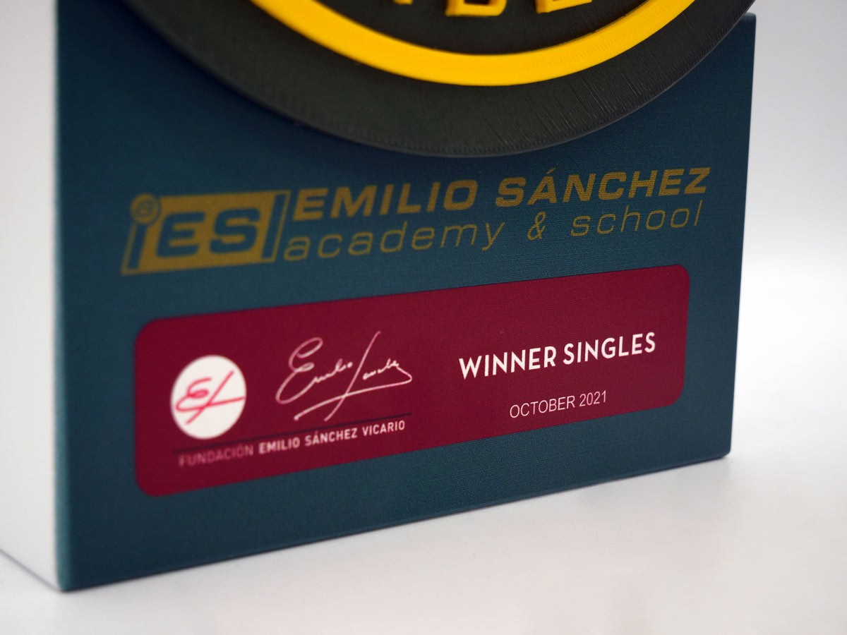 Trofeo Personalizado Detalle Peana - ES Emilio Sánchez Academy