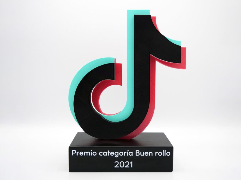 Trofeo Personalizado - 3D TikTok Premio Categoría Buen Rollo