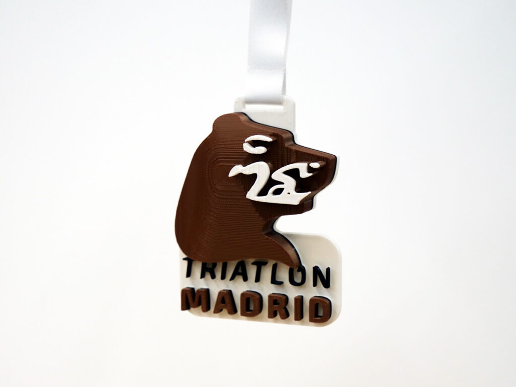 Medalla Personalizada Detalle - Campeonato Madrid Triatlón Media Distancia 2022