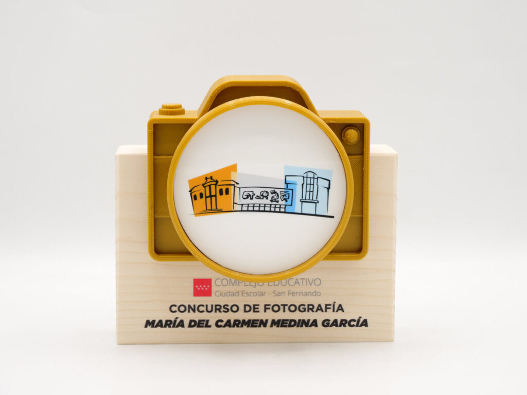 Trofeo Personalizado - Concurso de Fotografía Complejo Educativo Ciudad Escolar San Fernando