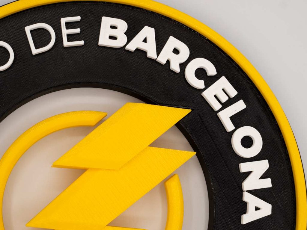 Trofeo Personalizado Lateral - Kings League Escudo Rayo de Barcelona